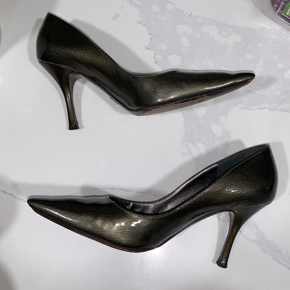 Dolce & Gabbana pointed toe stiletto high heeled pumps. - Picture 2 of 16